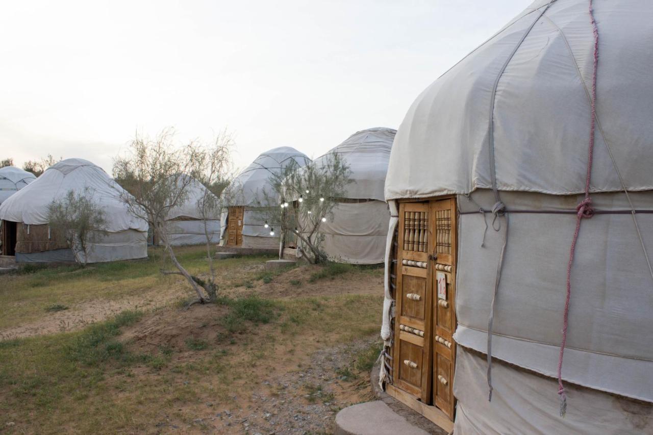 Kyzylkum Nights Camp & Family Yurt Hotel Nurota Exterior photo