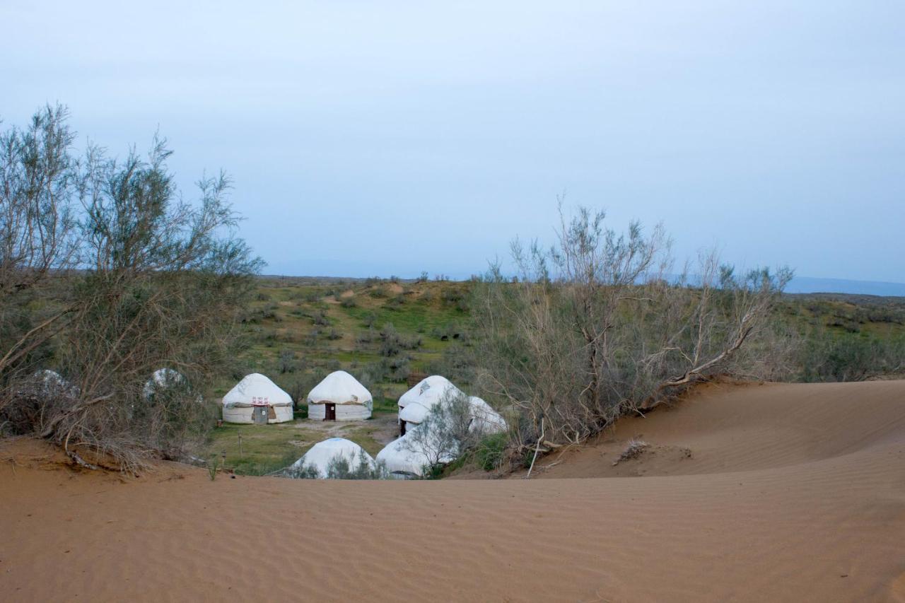 Kyzylkum Nights Camp & Family Yurt Hotel Nurota Exterior photo