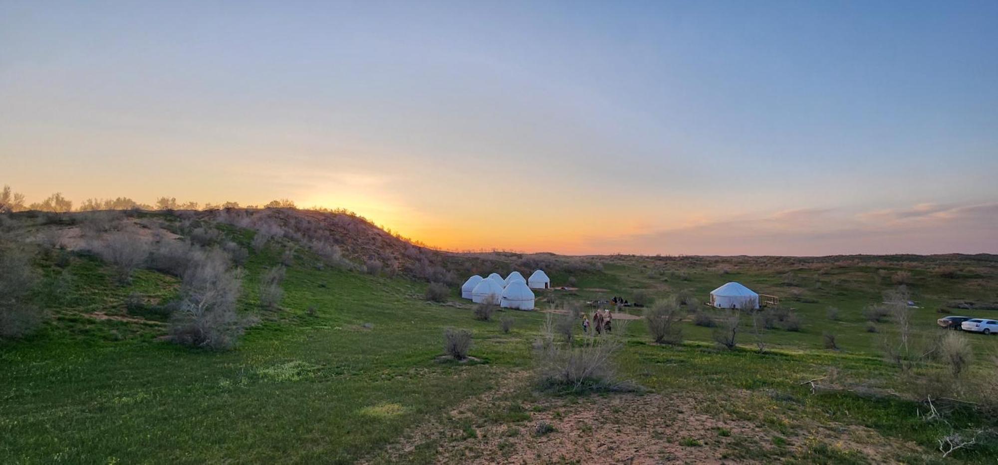 Kyzylkum Nights Camp & Family Yurt Hotel Nurota Exterior photo