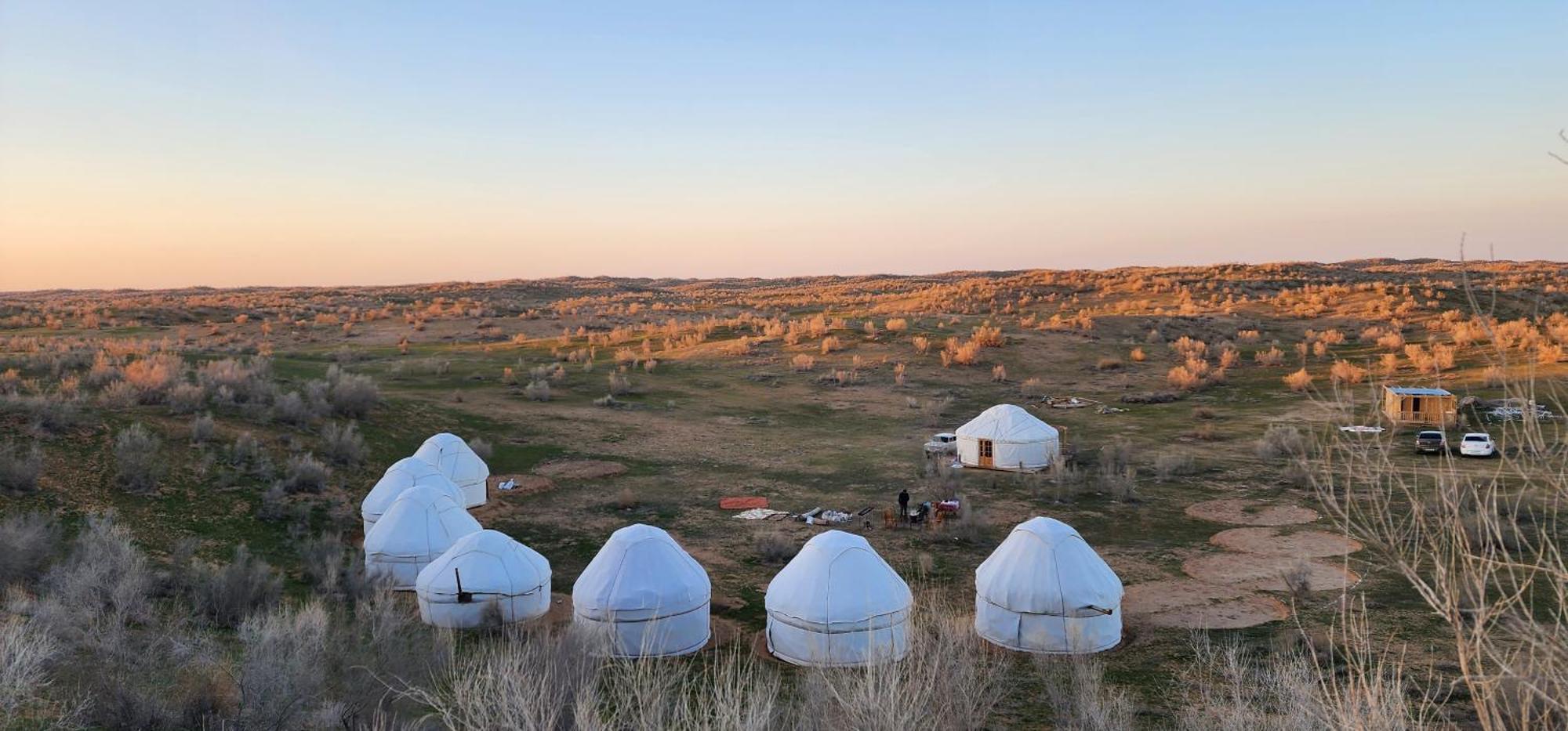 Kyzylkum Nights Camp & Family Yurt Hotel Nurota Exterior photo