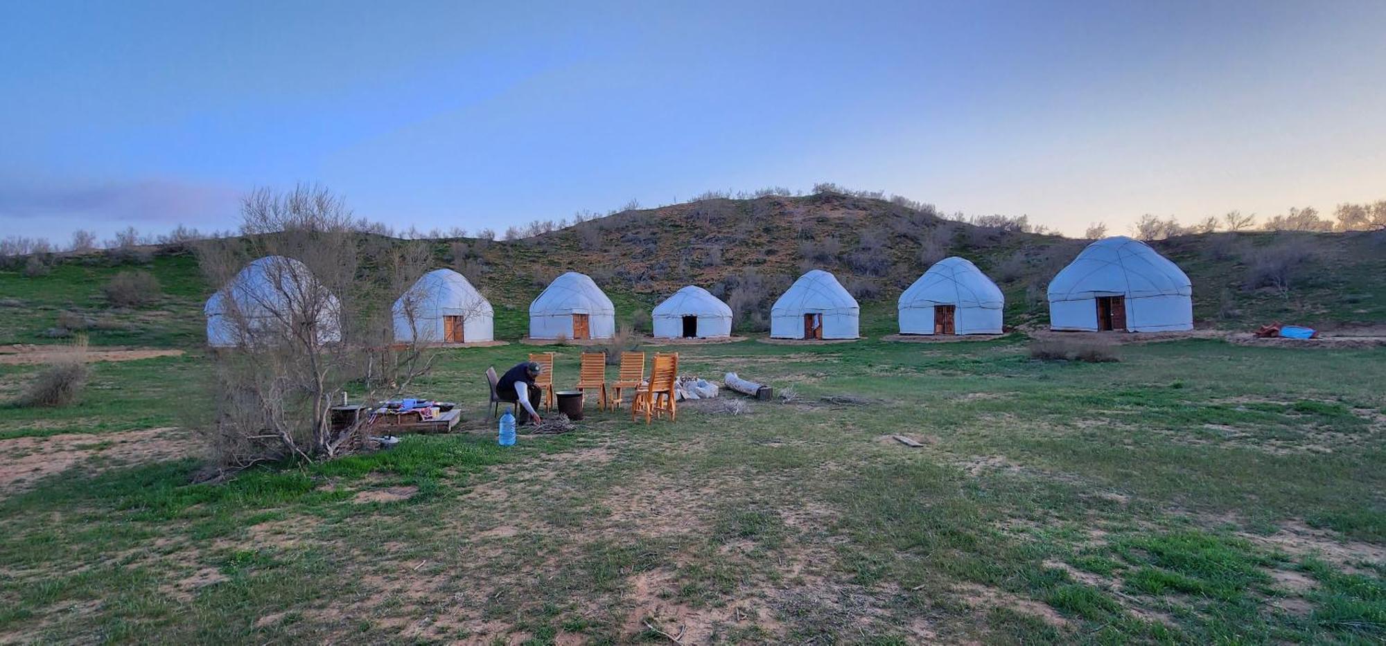 Kyzylkum Nights Camp & Family Yurt Hotel Nurota Exterior photo