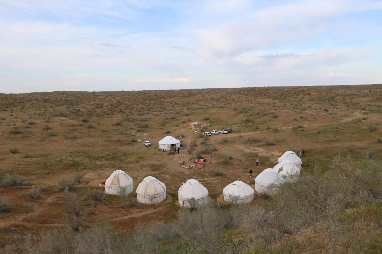 Kyzylkum Nights Camp & Family Yurt Hotel Nurota Exterior photo