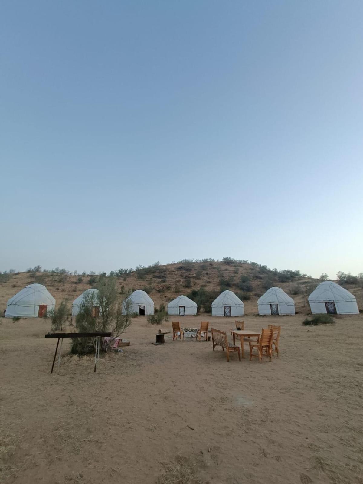 Kyzylkum Nights Camp & Family Yurt Hotel Nurota Exterior photo