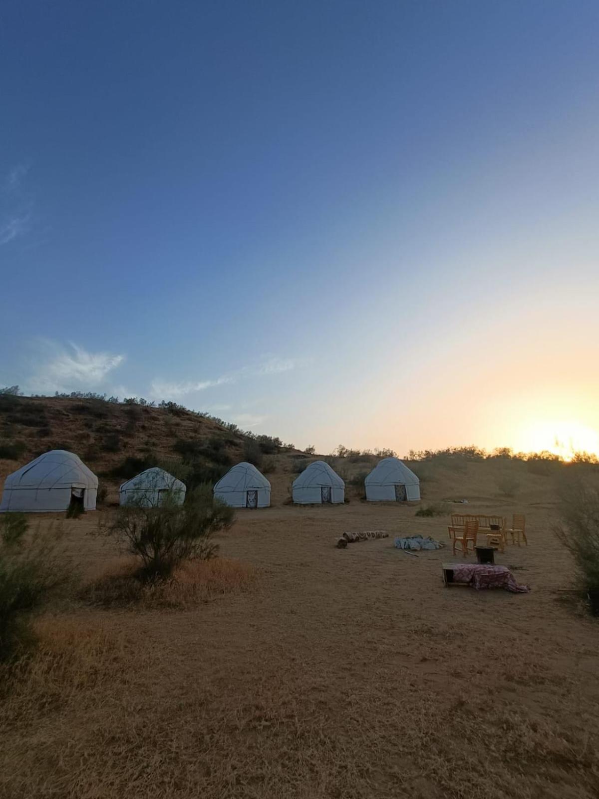 Kyzylkum Nights Camp & Family Yurt Hotel Nurota Exterior photo